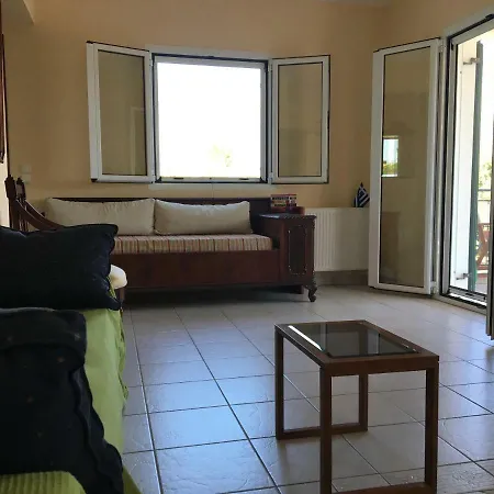 Casa vacanze Flat With Garden Karavádhos
